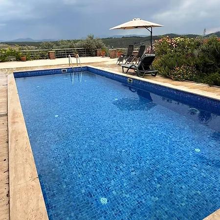 Villa Kindya Stone House *